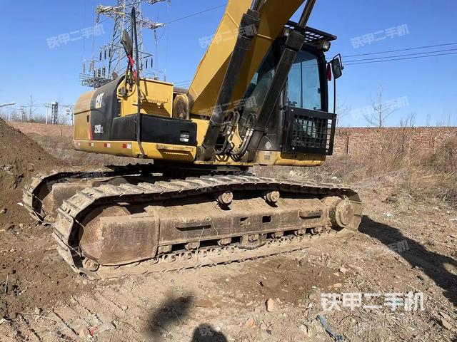 駕駛室頂部（整機(jī)外觀）