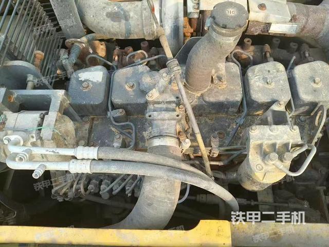 發(fā)動(dòng)機(jī)整體俯視(整機(jī)外觀) 發(fā)動(dòng)機(jī)整體俯視(整機(jī)外觀)