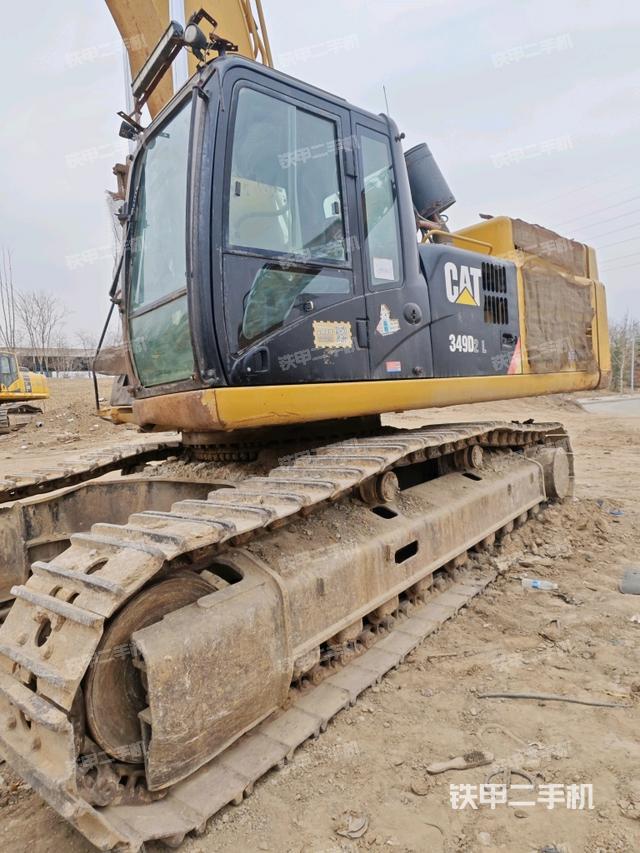 駕駛室整體（整機外觀）