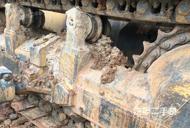 左驅動輪（推土機底盤及工作裝置）