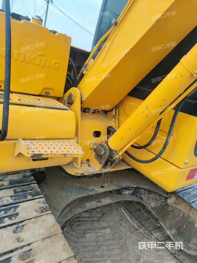 大臂根部?斜（工作和回轉(zhuǎn)裝置）