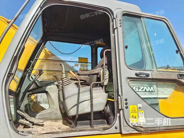 驾驶室整体（整机外观）