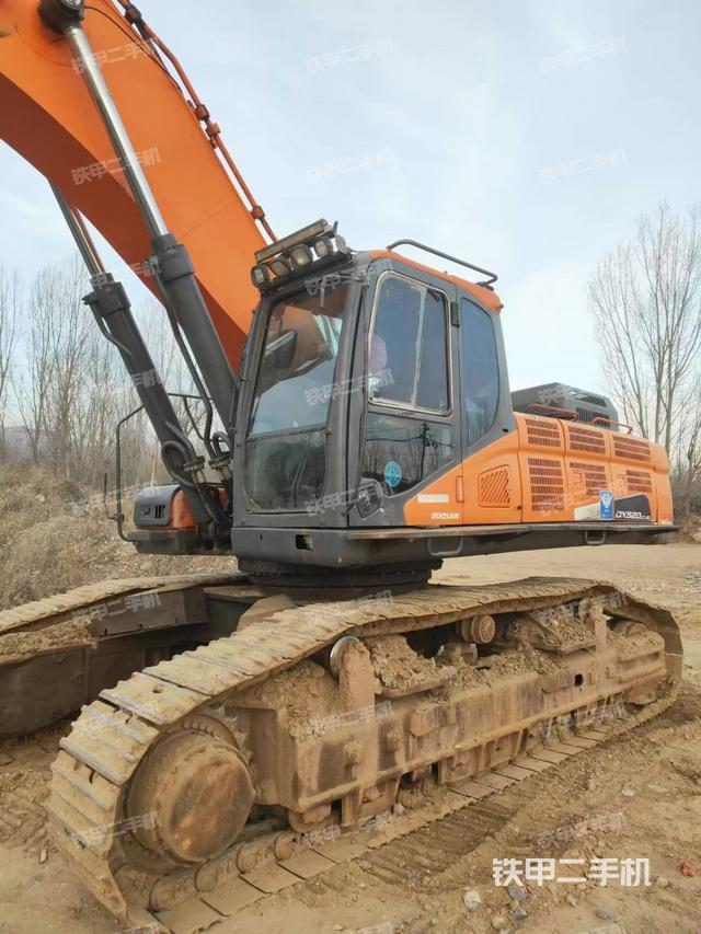 单侧履带整体（整机外观）