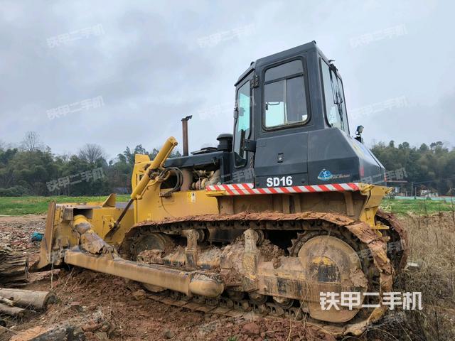 左后45°（推土機整車外觀）