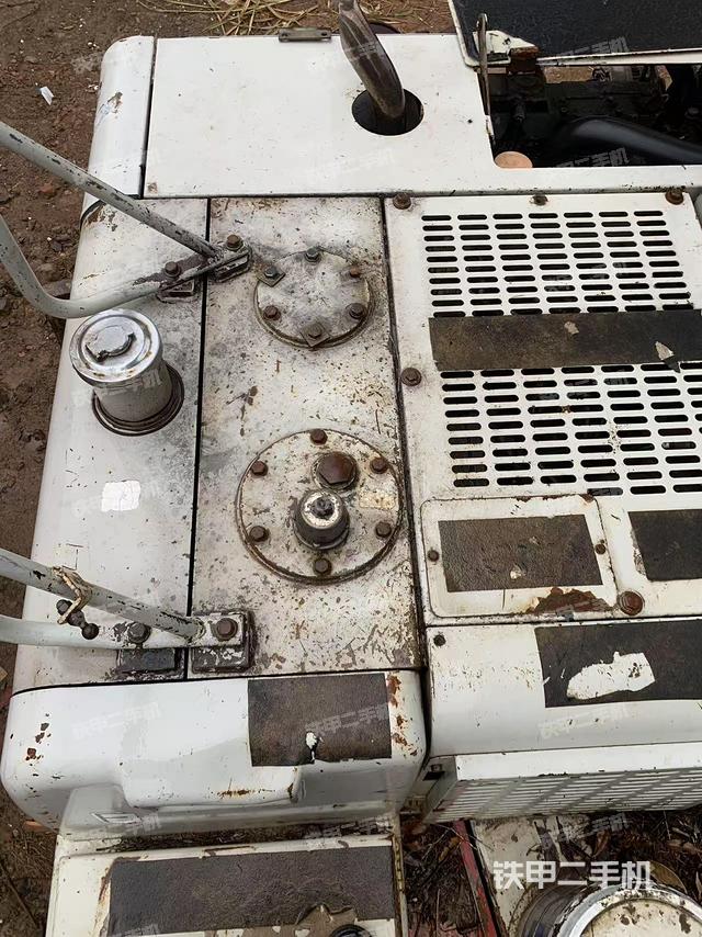 回轉(zhuǎn)馬達和主控閥（整機外觀）