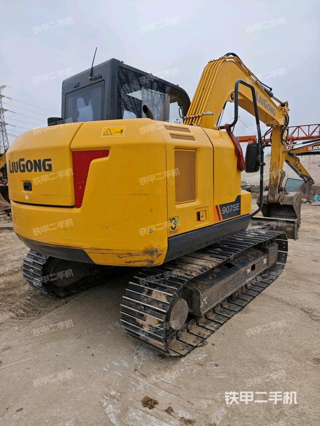 整機右后45°(整機外觀) 整機右后45°(整機外觀)