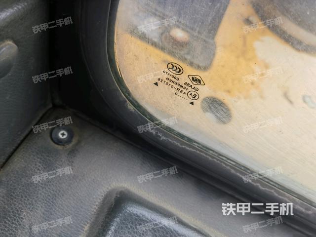 后窗玻璃角標(biāo)(駕駛室部分) 后窗玻璃角標(biāo)(駕駛室部分)
