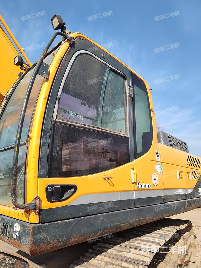 驾驶室整体（整机外观）