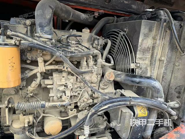 發(fā)動(dòng)機(jī)整體俯視(整機(jī)外觀) 發(fā)動(dòng)機(jī)整體俯視(整機(jī)外觀)