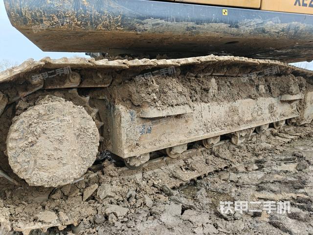 右側(cè)履帶整體（行走機(jī)構(gòu)）