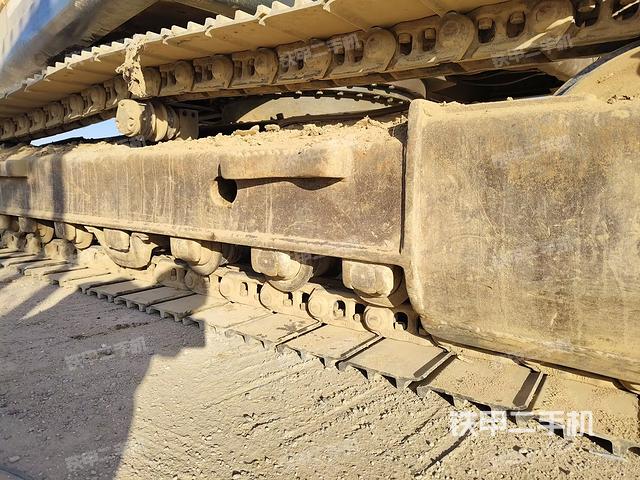 单侧履带整体（整机外观）