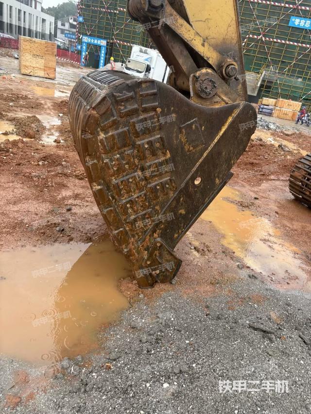 小臂整體左后（工作和回轉(zhuǎn)裝置）