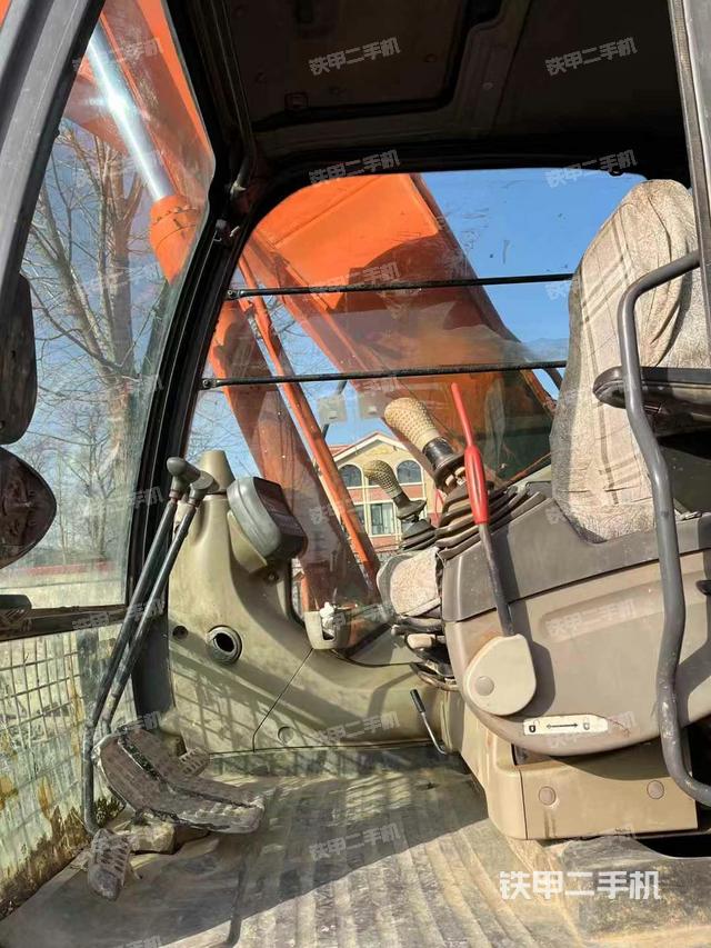 驾驶室整体（整机外观）