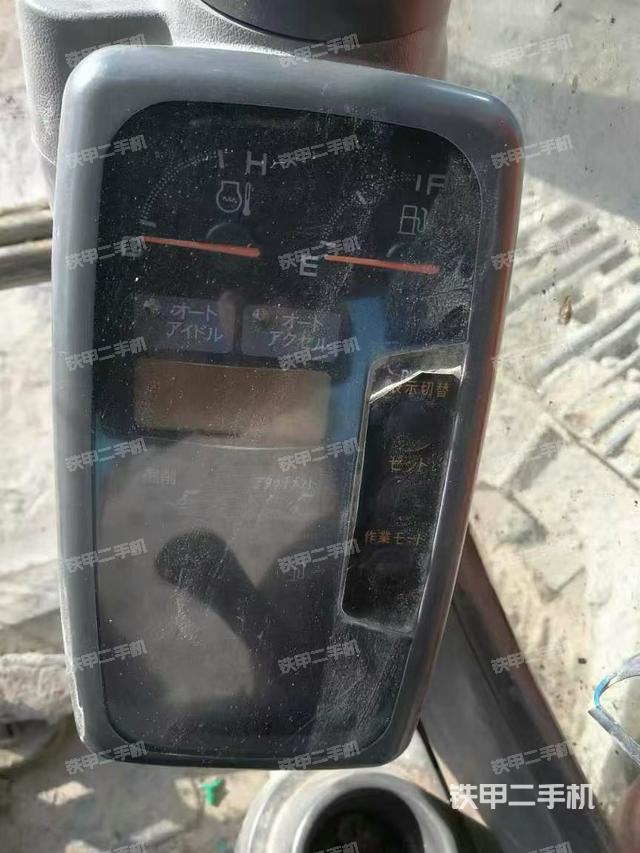 駕駛室頂部（整機(jī)外觀）