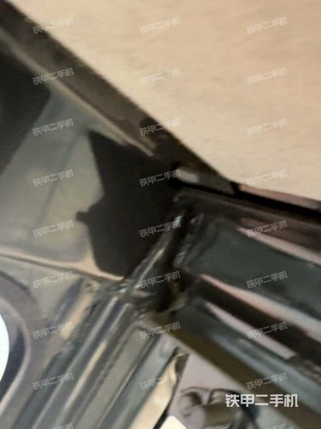 座椅后部(駕駛室部分) 座椅后部(駕駛室部分)