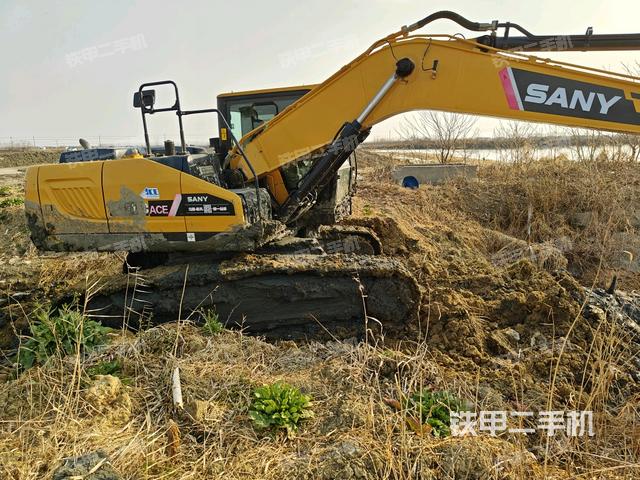 整機(jī)右后45°(整機(jī)外觀) 整機(jī)右后45°(整機(jī)外觀)