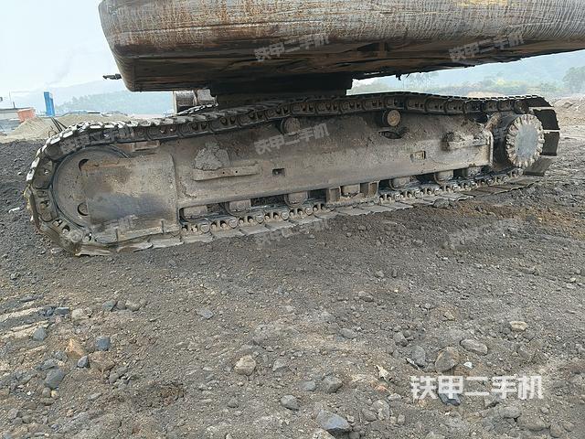 单侧履带整体（整机外观）