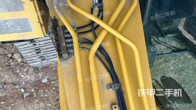 大臂背部俯視（工作和回轉(zhuǎn)裝置）