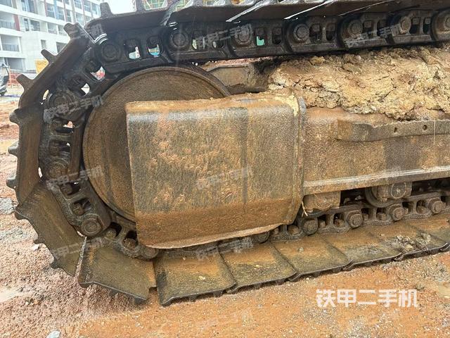 左側(cè)行走馬達(dá)蓋板（行走機(jī)構(gòu)）