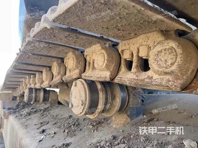 单侧履带整体（整机外观）