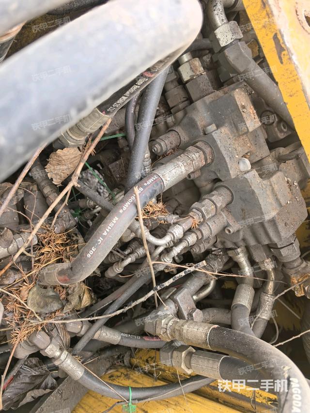 駕駛室頂部俯視（上車部件）