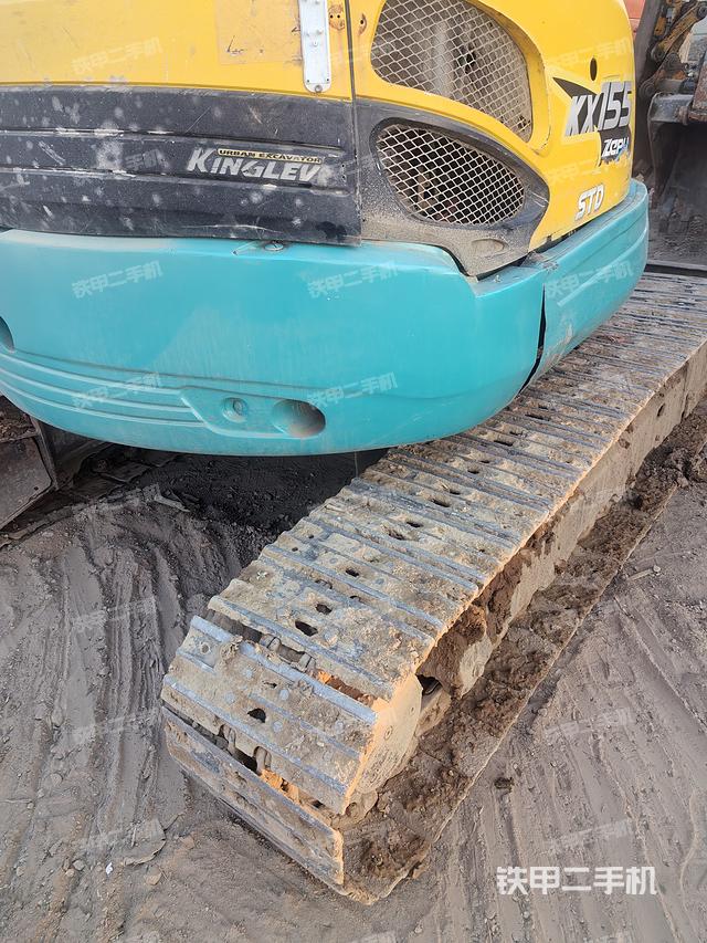 驾驶室顶部（整机外观）