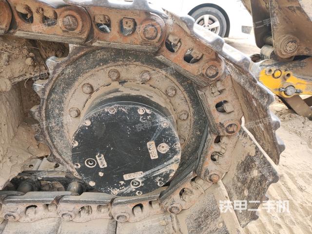 左驅(qū)動(dòng)輪(行走機(jī)構(gòu)) 左驅(qū)動(dòng)輪(行走機(jī)構(gòu))