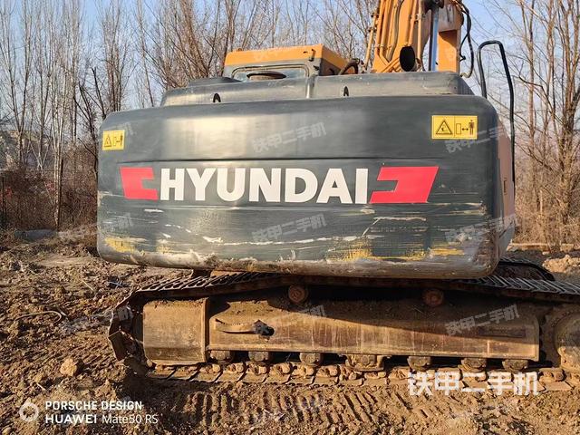 駕駛室頂部（整機外觀）