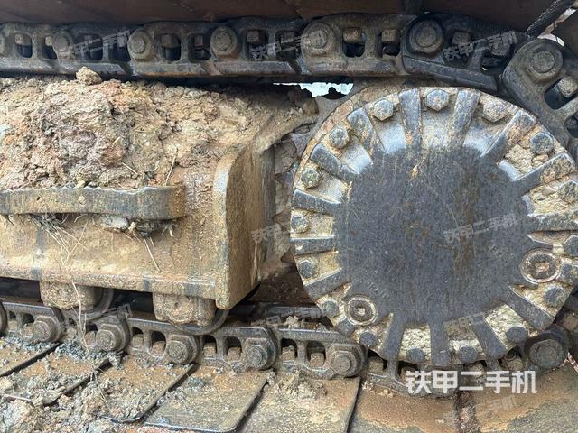 左導(dǎo)向輪（行走機(jī)構(gòu)）