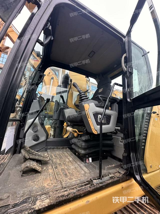 驾驶室整体（整机外观）