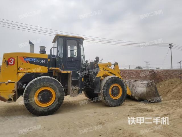 整機(jī)右后45°（整機(jī)外觀及大件）