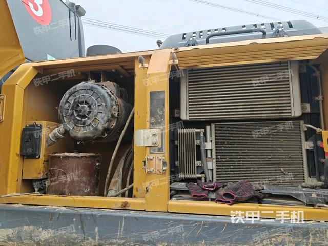 氣門室蓋螺絲特寫（上車部件）