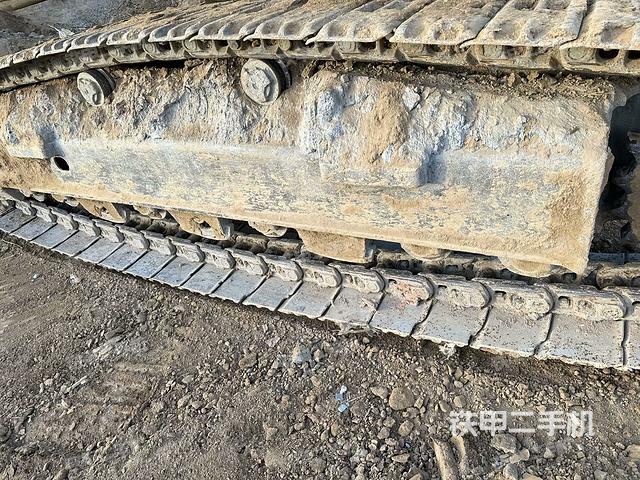 單側(cè)履帶整體（整機(jī)外觀）