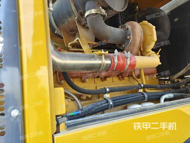 發(fā)動(dòng)機(jī)右側(cè)(整機(jī)外觀及大件) 發(fā)動(dòng)機(jī)右側(cè)(整機(jī)外觀及大件)