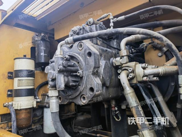 液壓泵斜45?左(大件艙室) 液壓泵斜45?左(大件艙室)