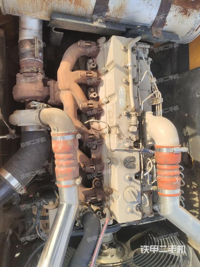 發(fā)動(dòng)機(jī)整體俯視(整機(jī)外觀) 發(fā)動(dòng)機(jī)整體俯視(整機(jī)外觀)