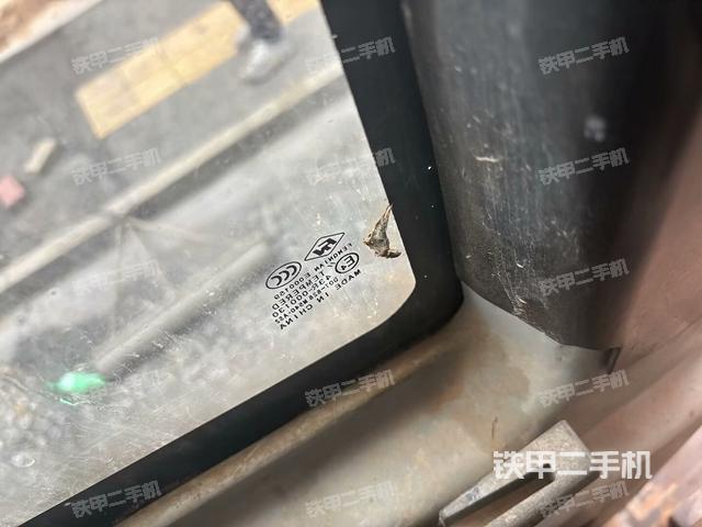 駕駛室左后45度（駕駛室部分）