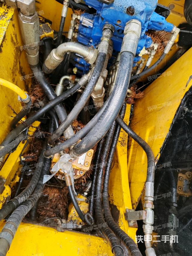 回轉(zhuǎn)馬達（上車部件）