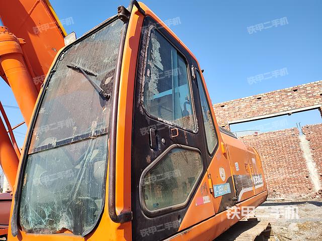 驾驶室整体（整机外观）