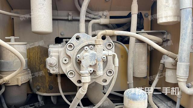 液壓泵斜45?右（大件艙室）