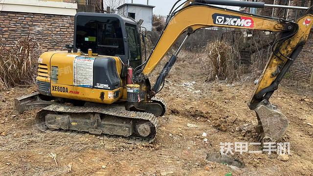 右后45(整機(jī)外觀) 右后45(整機(jī)外觀)