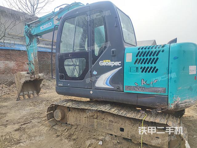 神鋼SK75-8挖掘機(jī)