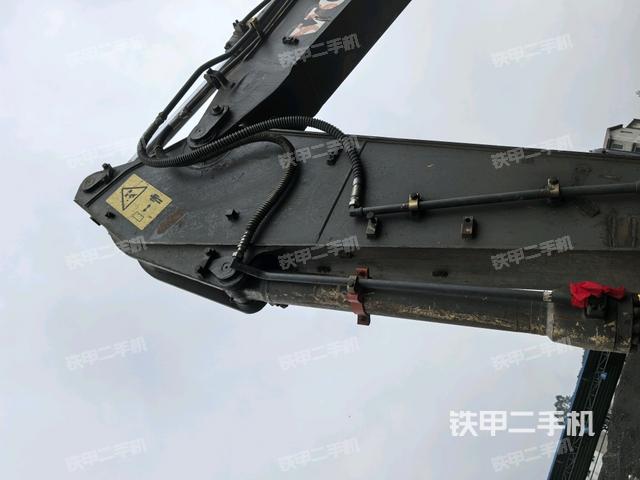 大臂油缸整體?豎拍（工作和回轉(zhuǎn)裝置）