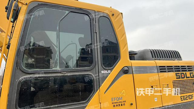 駕駛室左前45度（駕駛室部分）