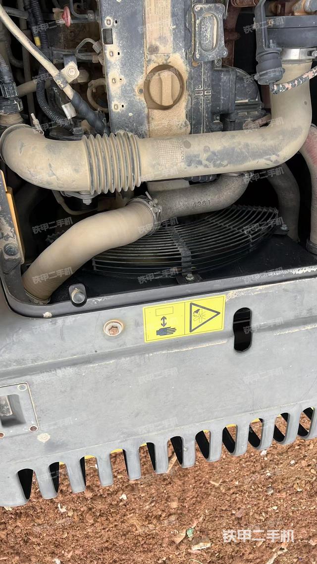 水箱+風(fēng)扇特寫（上車部件）