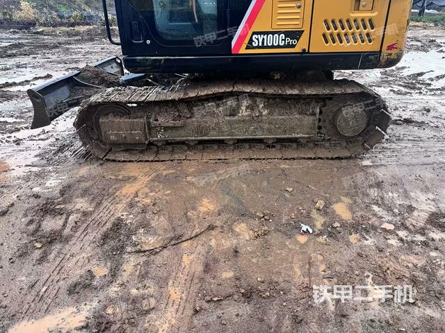 左側(cè)履帶整體?（行走機(jī)構(gòu)）