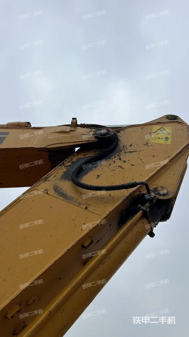 小臂整體右前（工作和回轉(zhuǎn)裝置）