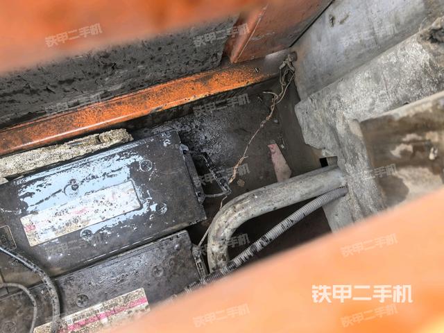 電瓶(大件艙室) 電瓶(大件艙室)