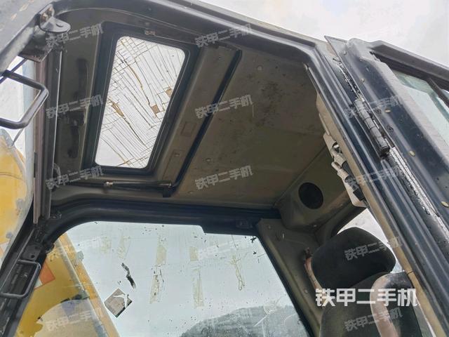 ?駕駛室正側(cè)（駕駛室部分）