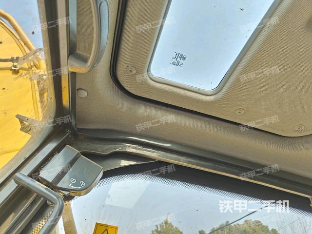 后窗玻璃角標(biāo)（駕駛室部分）